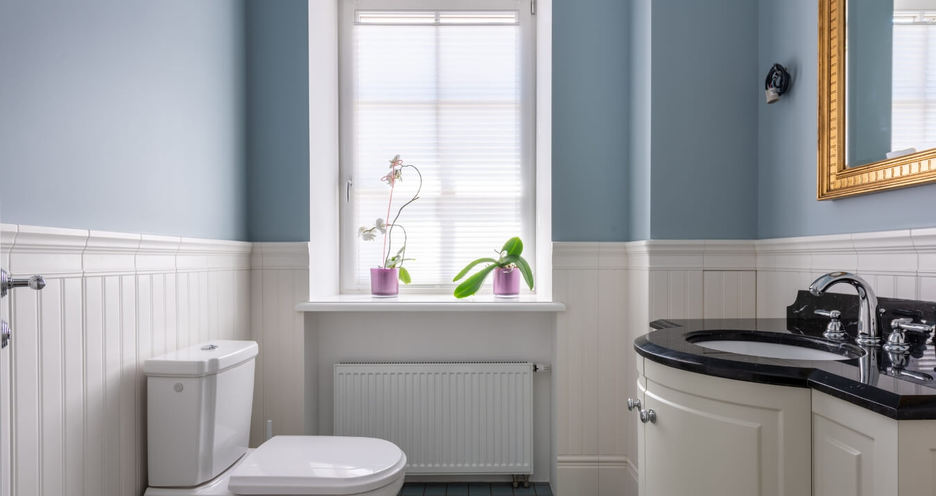 Reforma en el cuarto de baño y crea un espacio funcional con estilo.